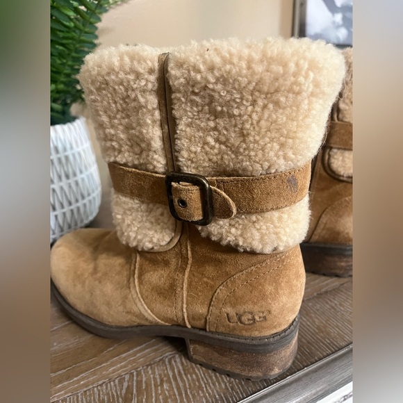 UGG Blayre Il Buckle Sheepskin Collared Boot Size 5.5 Brown Ankle Boot - Picture 6 of 13